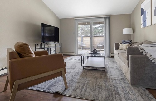 Longmont Apartment | Modern Apartment with Prime Location and Family-Friendly Amenities