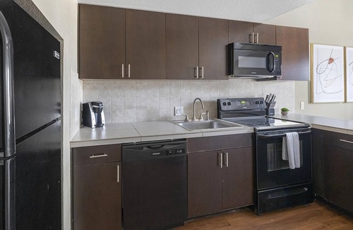 Longmont Apartment | Modern Apartment with Prime Location and Family-Friendly Amenities