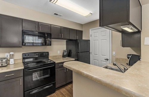 Ballwin Apartment | Modern Apartment in Prime Location with Family Amenities