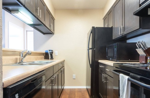 Ballwin Apartment | Stylish Apartment in Prime Location with Family Amenities
