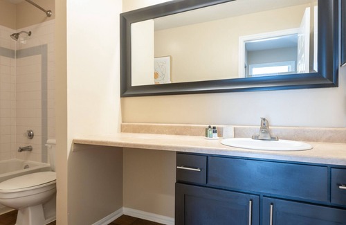 Ballwin Apartment | Stylish Apartment in Prime Location with Family Amenities