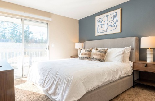 Ballwin Apartment | Stylish Apartment in Prime Location with Family Amenities