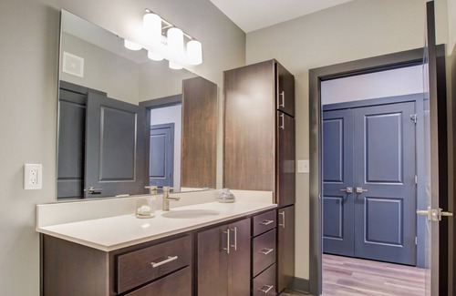 Fishers Apartment | Contemporary Apartment with Essential Amenities in Prime Spot