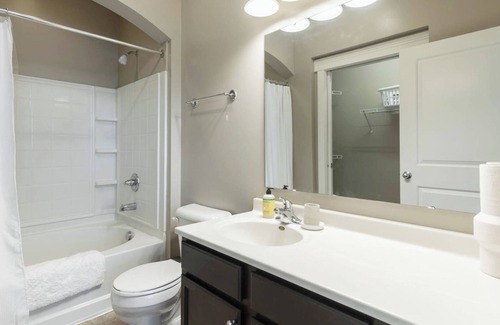 Fishers Apartment | Contemporary Apartment with Kitchen in Prime Location