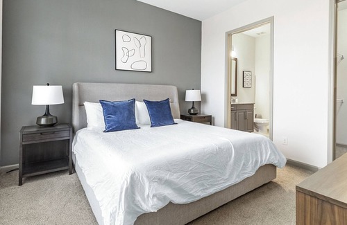 Garland Apartment | Contemporary Apartment in Prime Location with Family Amenities