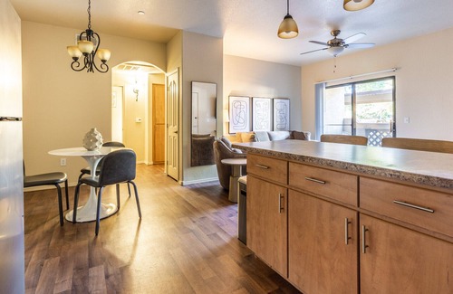 Avondale Apartment | Modern Apartment with Kitchen & Child-Friendly Amenities