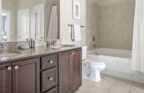 North Raleigh Apartment | Modern Apartment with Pool in Prime Location
