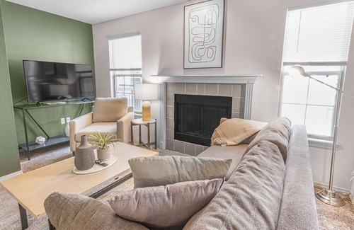 Wichita Apartment | Stylish Apartment with Kitchen in Prime Location