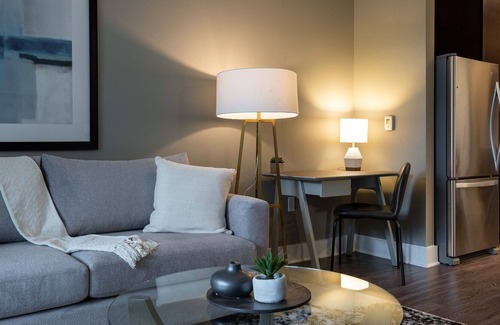 Allandale Apartment | Modern Apartment in Prime Location (ID1813X74)