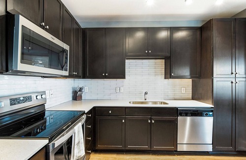 Allandale Apartment | Contemporary Apartment in Prime Location with Great Amenities
