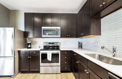 Allandale Apartment | Contemporary Apartment in Prime Location with Great Amenities
