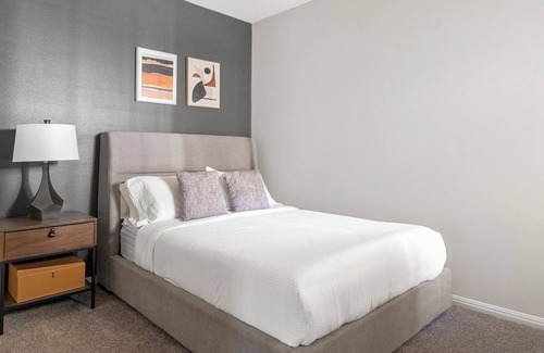 Sweetbriar Apartment | Stylish Apartment Near Attractions with Family-Friendly Amenities