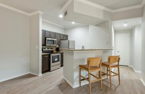 Falconhead Apartment | Stylish Apartment in Prime Location with Family-Friendly Amenities