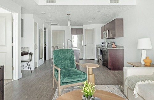 Draper Apartment | Modern Apartment with Kitchen in Ideal Location