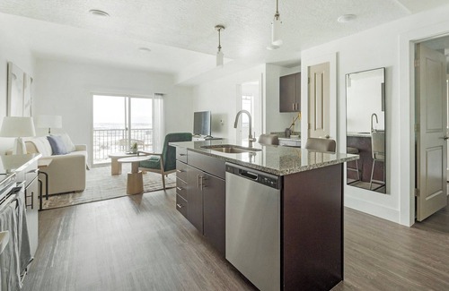 Draper Apartment | Modern Apartment with Kitchen in Ideal Location