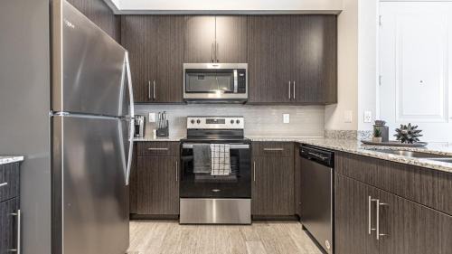 Three Oaks Apartment | Modern Apartment in Prime Location with Kitchen Amenities