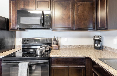 Magna Apartment | Modern Apartment in Ideal Location with Family-Friendly Amenities