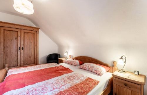 Reifferscheid Apartment | Modern Apartment in Reifferscheid with Garden & Hot Tub