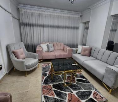 Heliopolis Apartment | Stylish Apartment Near Cairo Airport with Pool Access