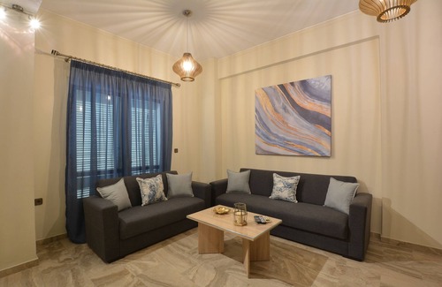 Heraklion House | Stylish Apartment in the Heart of Heraklion - 10/10 Rating