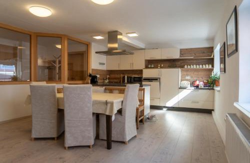 Bad Ischl Apartment | Central Modern Apartment in Bad Ischl - 4-Star Comfort