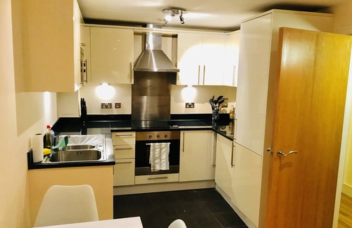 Weavers Apartment | Stylish Apartment in Shoreditch with Family-Friendly Amenities
