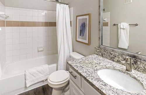 Fort Worth Apartment | Modern Apartment with Kitchen in Prime Location