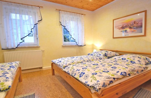 Pohla Apartment | Cozy Apartment in Saxony with Pool Near Ski Area