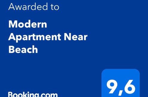 Lomas Apartment | Stylish Apartment Steps from the Ocean with 9.6 Rating