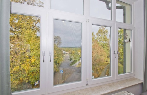 Gohren Apartment | Modern Beachside Apartment Near Family-Friendly Amenities