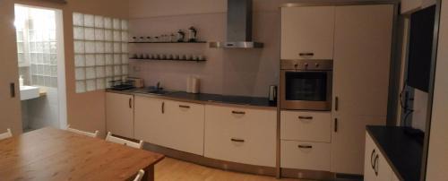 Stare Mesto Apartment | Stylish Modern Apartment Perlova - Family Friendly Stay