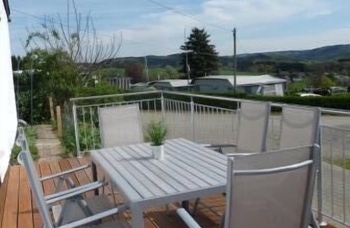 Lindlar Apartment | Family-Friendly Modern Apartment Near Cologne for Hikers