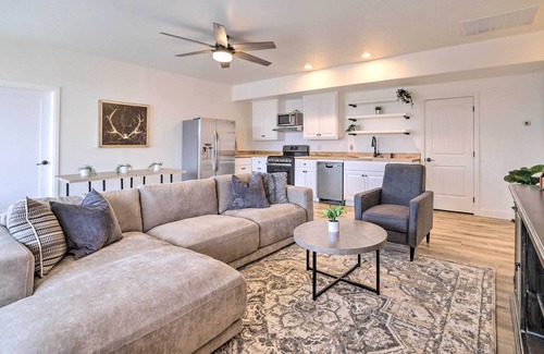 St. George Apartment | Modern Apartment with Scenic Mountain Views & Spa Access