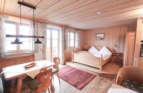 Schliersee Apartment | Stylish Lakeside Apartment with Balcony and Family-Friendly Amenities