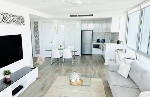 Southport Apartment | Contemporary Apartment with Pool, Spa & Family Amenities