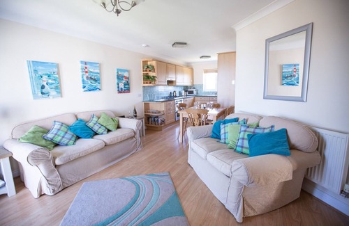 Newquay Apartment | Stylish Apartment with Oceanfront Views in Newquay