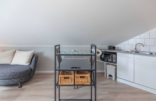 Hattstedt Apartment | Modern apartment with communal terrace and garden in rural Hatt