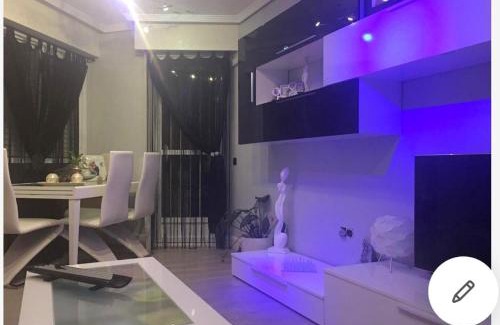 Almeria Apartment | Inviting 3-Bedroom Apartment with City View & Jacuzzi