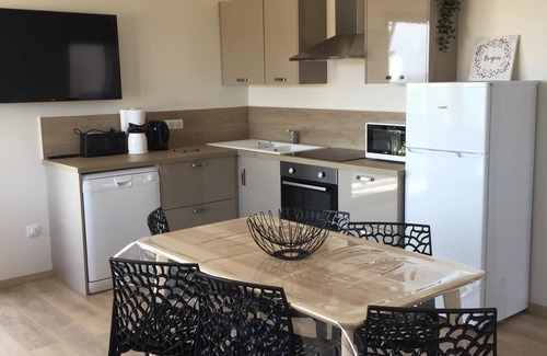 Fecamp House | Scenic Apartment with Panoramic Sea Views and Spa
