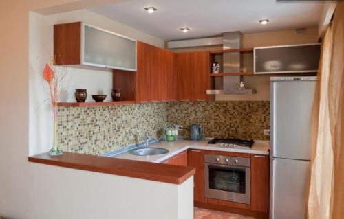 Dzerzhyns'kyi District Apartment | Elegant Apartment with Panoramic Views near Metro 23August