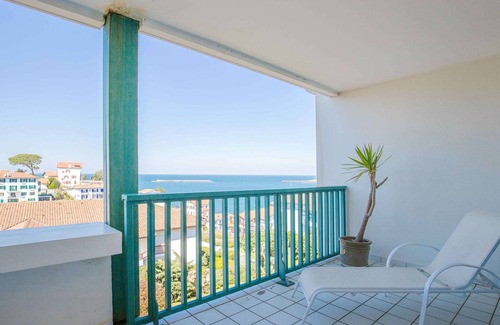 Ciboure Apartment | Cozy Apartment Ciboure with Ocean View & Pool Access