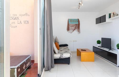 Burriana Apartment | Modern Apartment with Terrace & BBQ