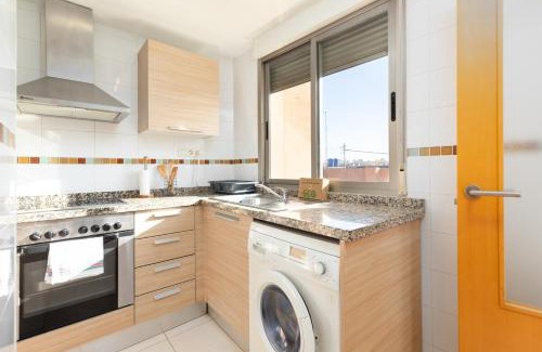 Burriana Apartment | Modern Apartment with Terrace & BBQ