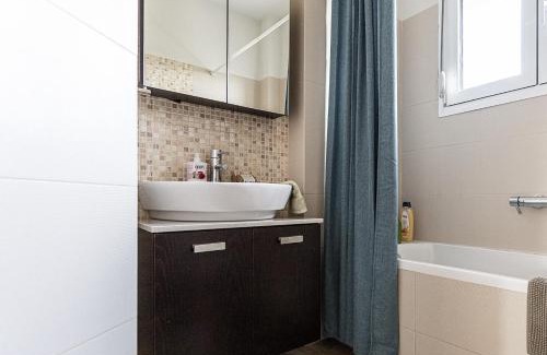 Epanomi House | Modern Apartment with Breathtaking Views - Rated 9.8/10