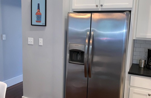 Butchertown Apartment | Modern Apartment in Historic Butchertown with Kitchen Access