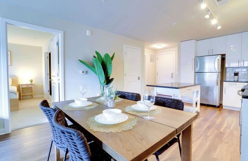Jefferson Manor Apartment | Modern Apartment in Alexandria with Pool and Spa Amenities