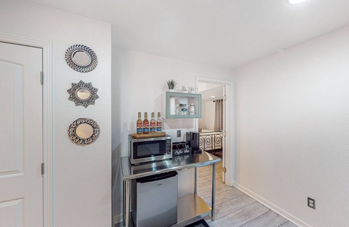 Commerce City Apartment | Modern Apartment with WiFi, AC & Spa Near Parks and Dining