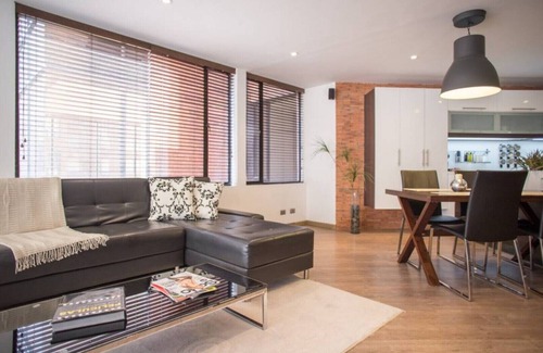 Suba House | Modern Apartment Near Shopping, Parks & Free WiFi