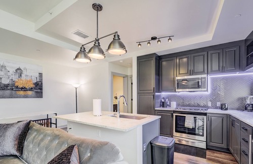 Uptown Apartment | Modern Apartment with Incredible Downtown Dallas Views