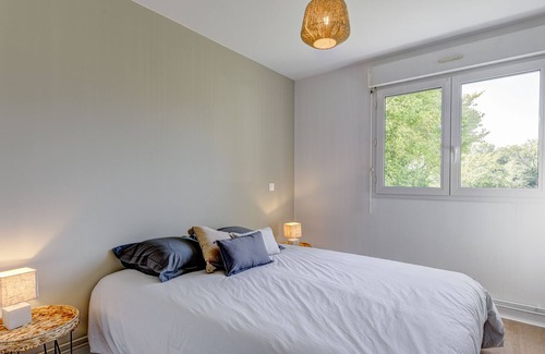 Seynod Apartment | Modern Apartment with Garden & Lake View Near Annecy
